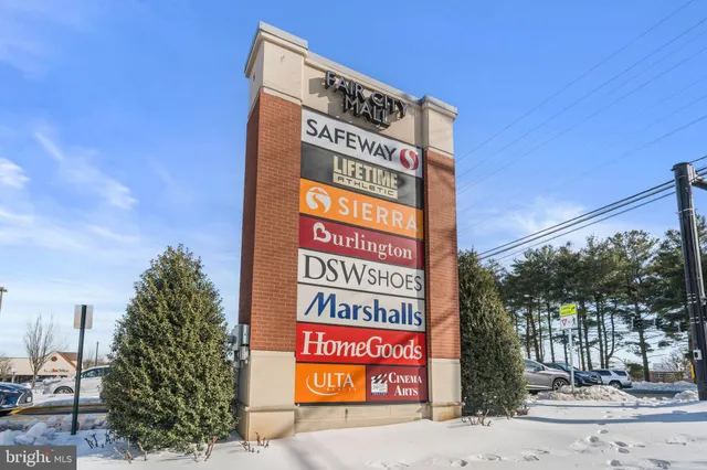 $1,025,000 | 9800 Bolton Village Court, Fairfax, VA 22032