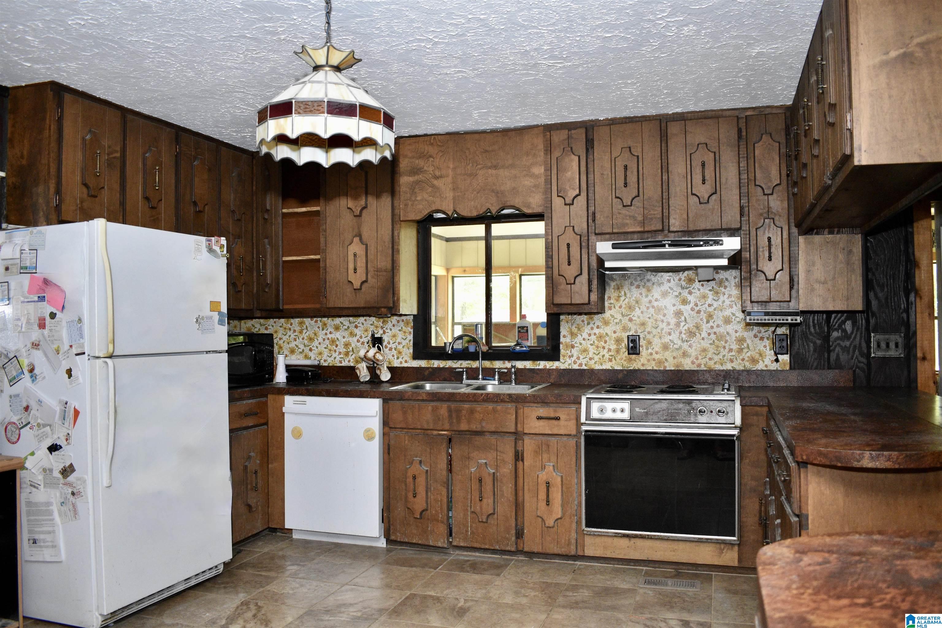 932 Comerdale Road Sylacauga, AL 35150 - Photo 7 of 13