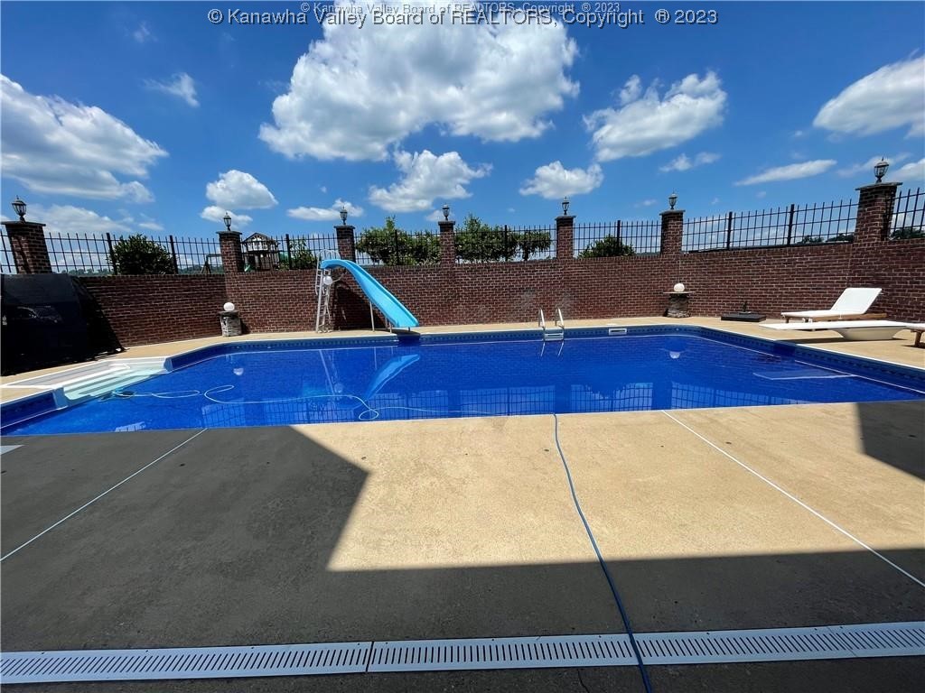 8202 Huntington Road Gallipolis Ferry, WV 25515 - Photo 5 of 47 Pool with new liner