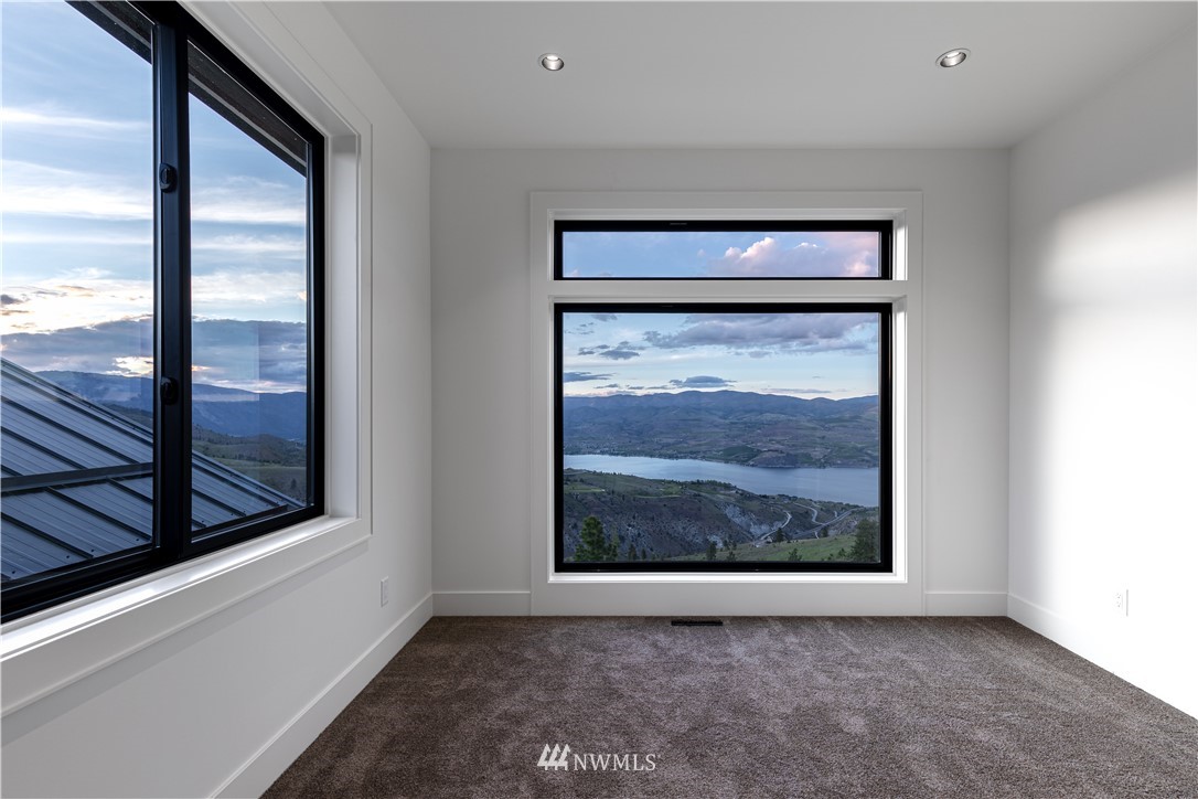 522 Hawks Ridge Road Chelan, WA 98816 - Photo 17 of 24 Gallery Image 17