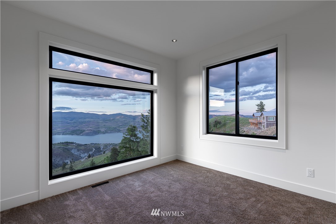 522 Hawks Ridge Road Chelan, WA 98816 - Photo 18 of 24 Gallery Image 18