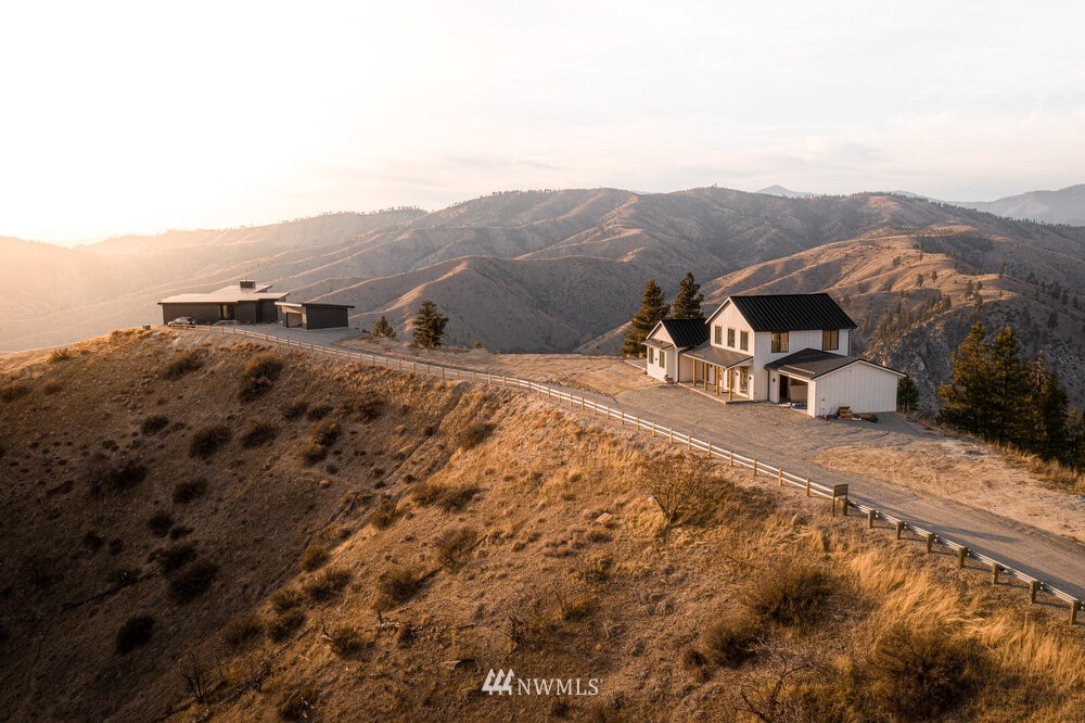 522 Hawks Ridge Road Chelan, WA 98816 - Photo 24 of 24 Gallery Image 24