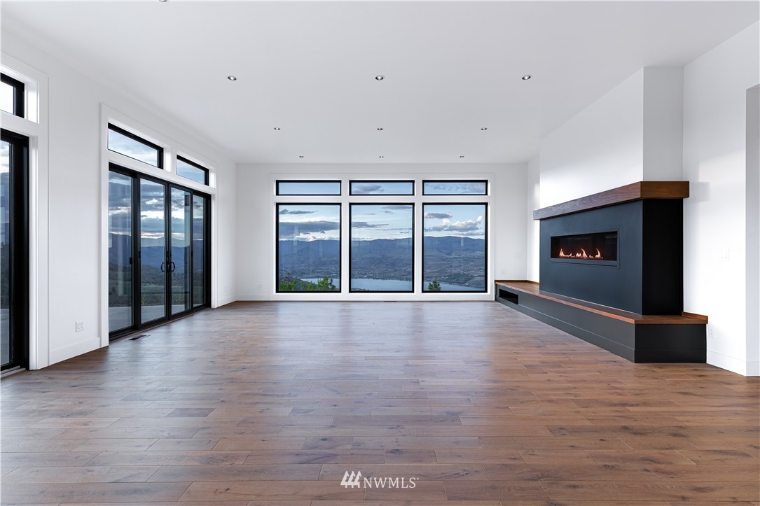 522 Hawks Ridge Road Chelan, WA 98816 - Photo 6 of 24 Gallery Image 6