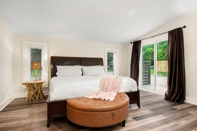 $498,000 | 8460 Warren Woods Road, Three Oaks, MI 49128