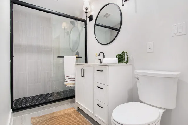 $498,000 | 8460 Warren Woods Road, Three Oaks, MI 49128