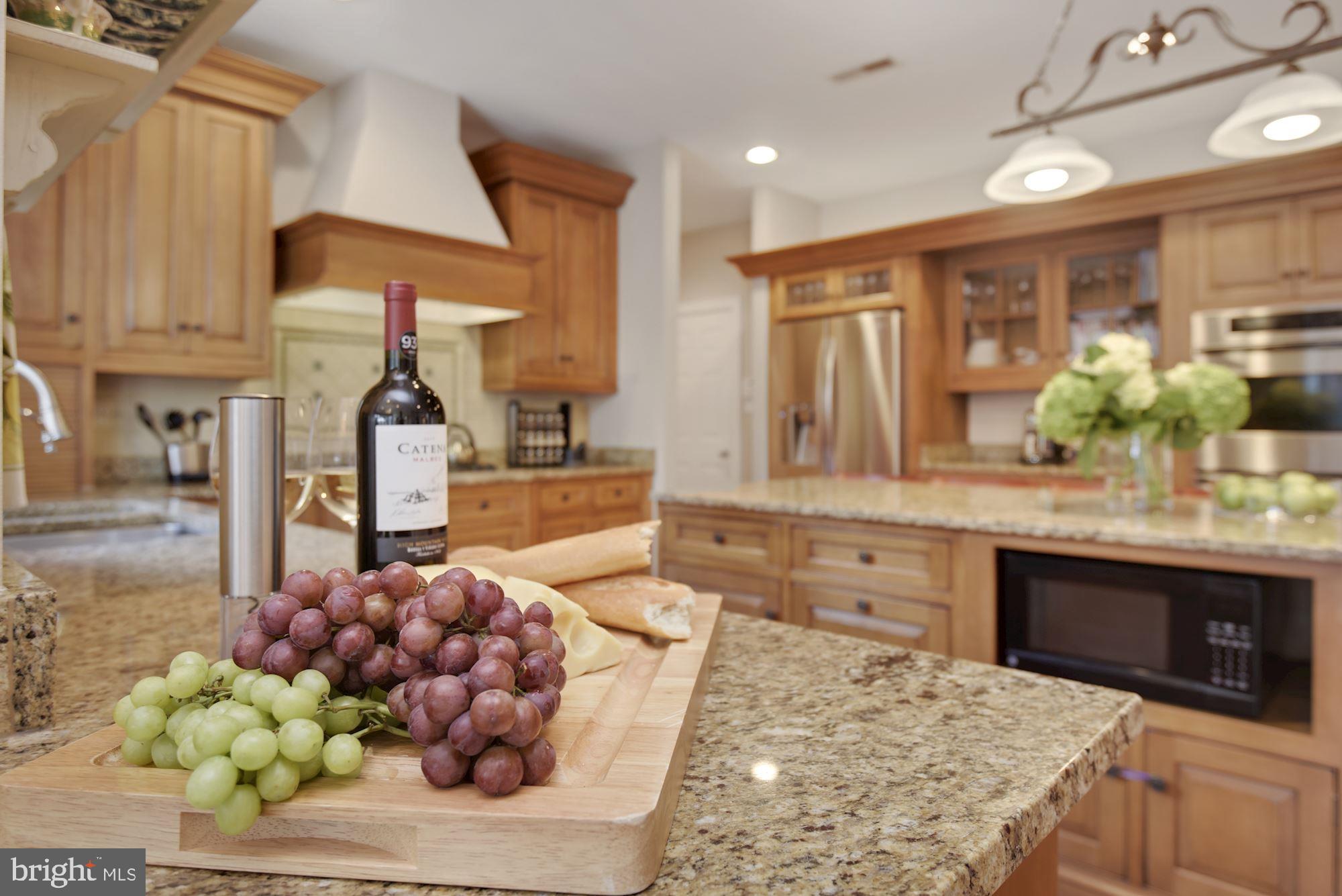 10415 Grey Fox Road Potomac, MD 20854 - Photo 18 of 58 Gallery Image 18