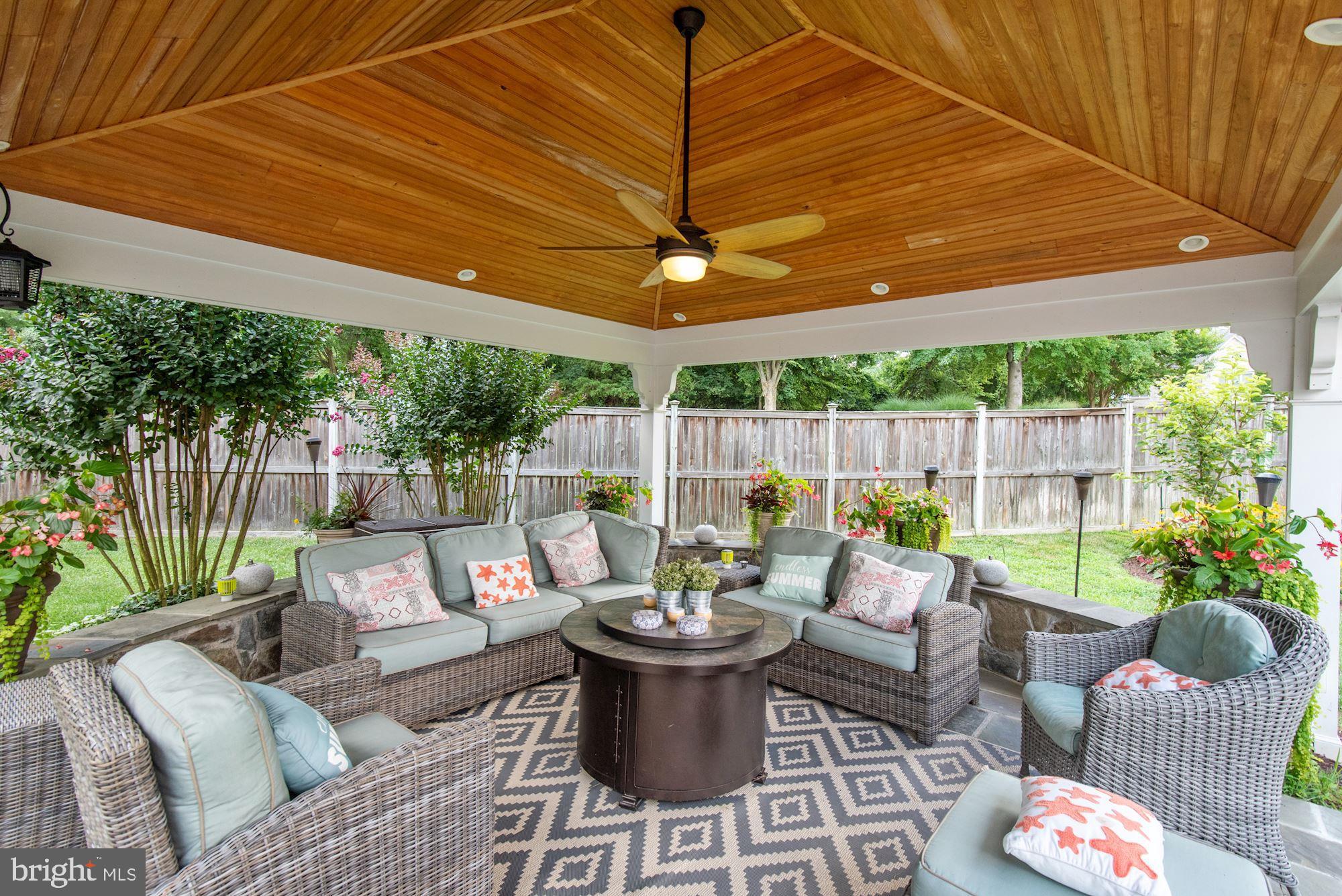 10415 Grey Fox Road Potomac, MD 20854 - Photo 3 of 58 Gallery Image 3