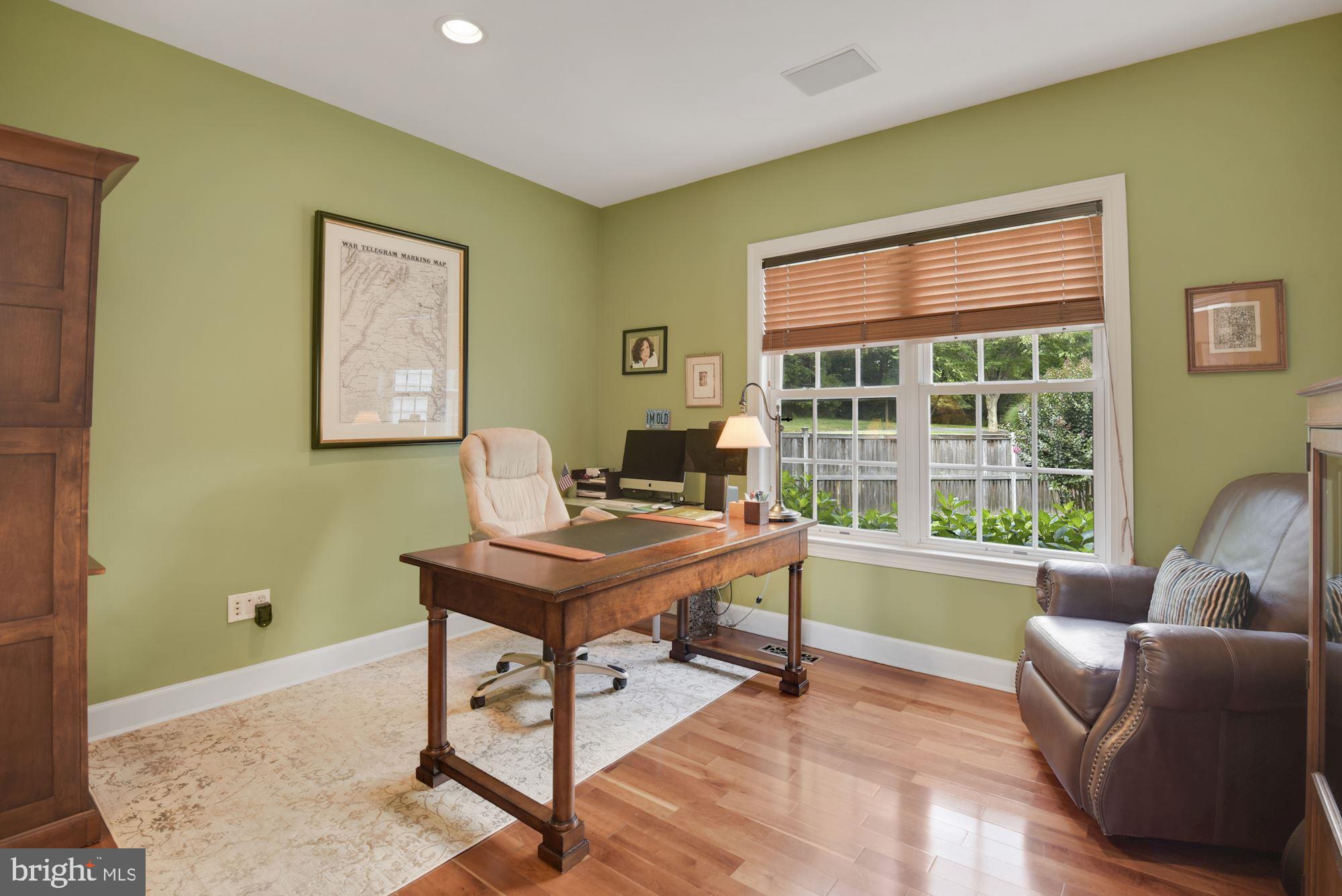 10415 Grey Fox Road Potomac, MD 20854 - Photo 24 of 58 Gallery Image 24