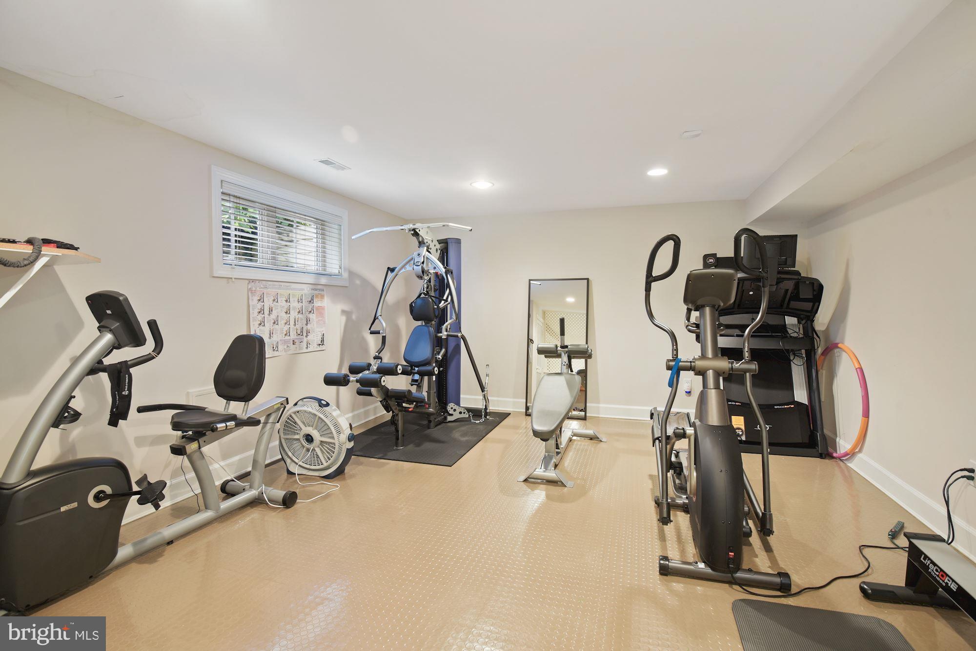 10415 Grey Fox Road Potomac, MD 20854 - Photo 46 of 58 Gallery Image 46