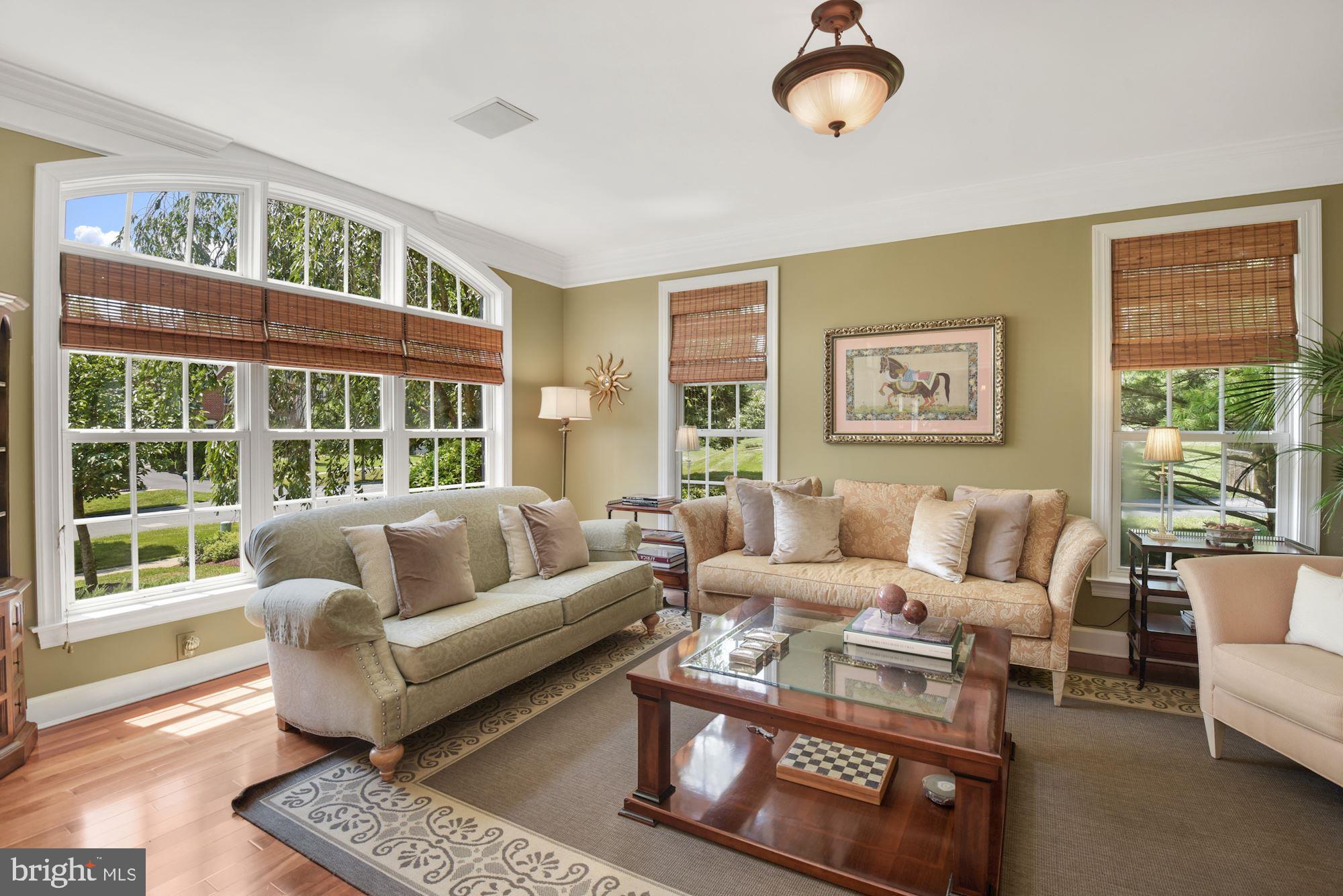 10415 Grey Fox Road Potomac, MD 20854 - Photo 9 of 58 Gallery Image 9