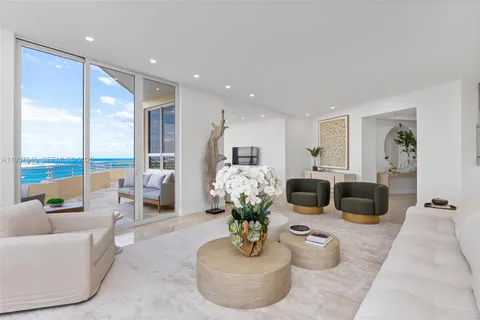 $4,995,000 | 808 Brickell Key Drive, Unit 3901, Miami, FL 33131