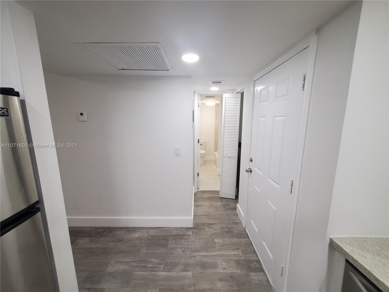 9431 Live Oak Place, Unit 108 Davie, FL 33324 - Photo 4 of 27