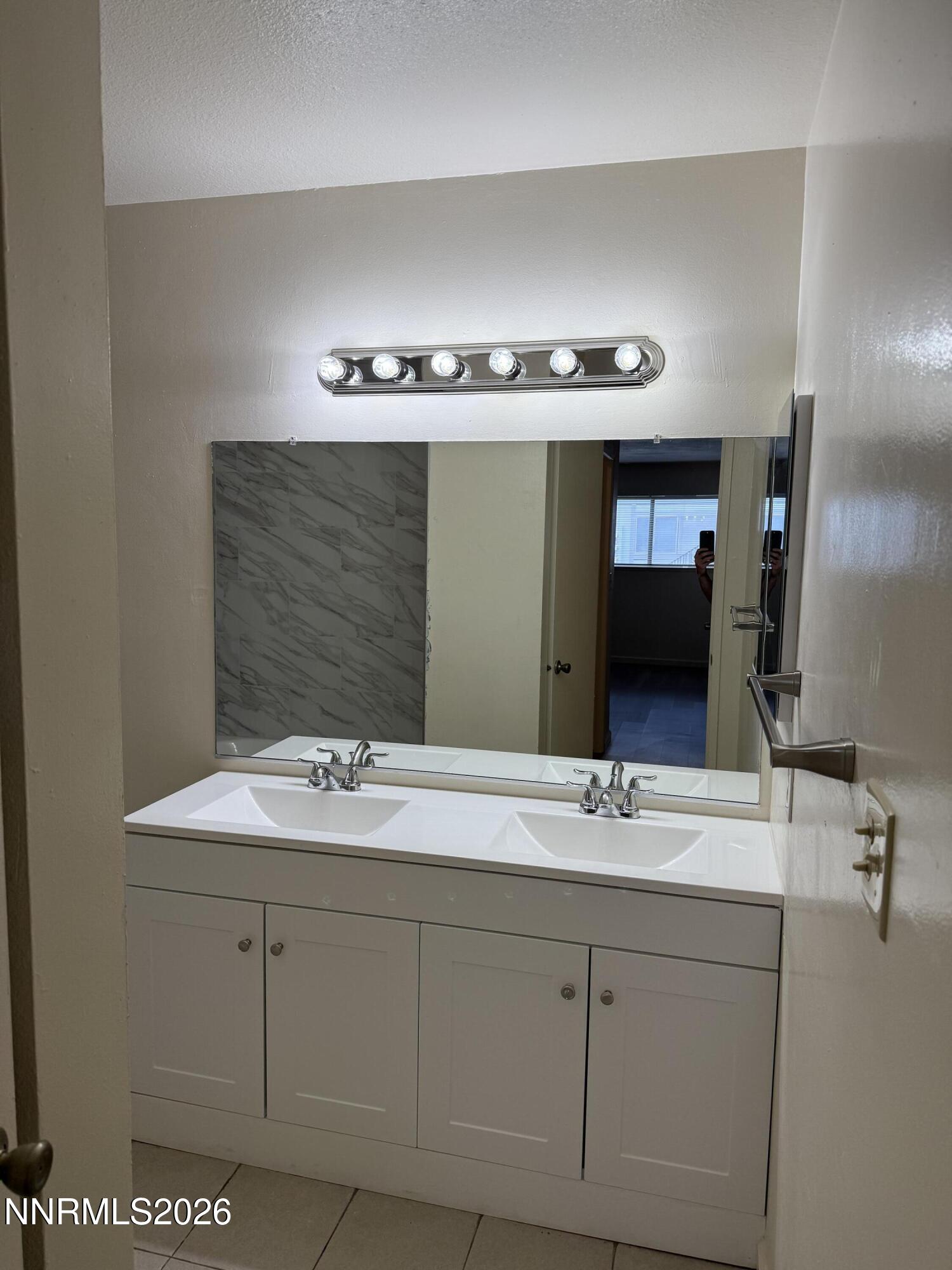 2201 Kietzke Lane, Unit H Reno, NV 89502 - Photo 4 of 10 2201 keitzke H 7