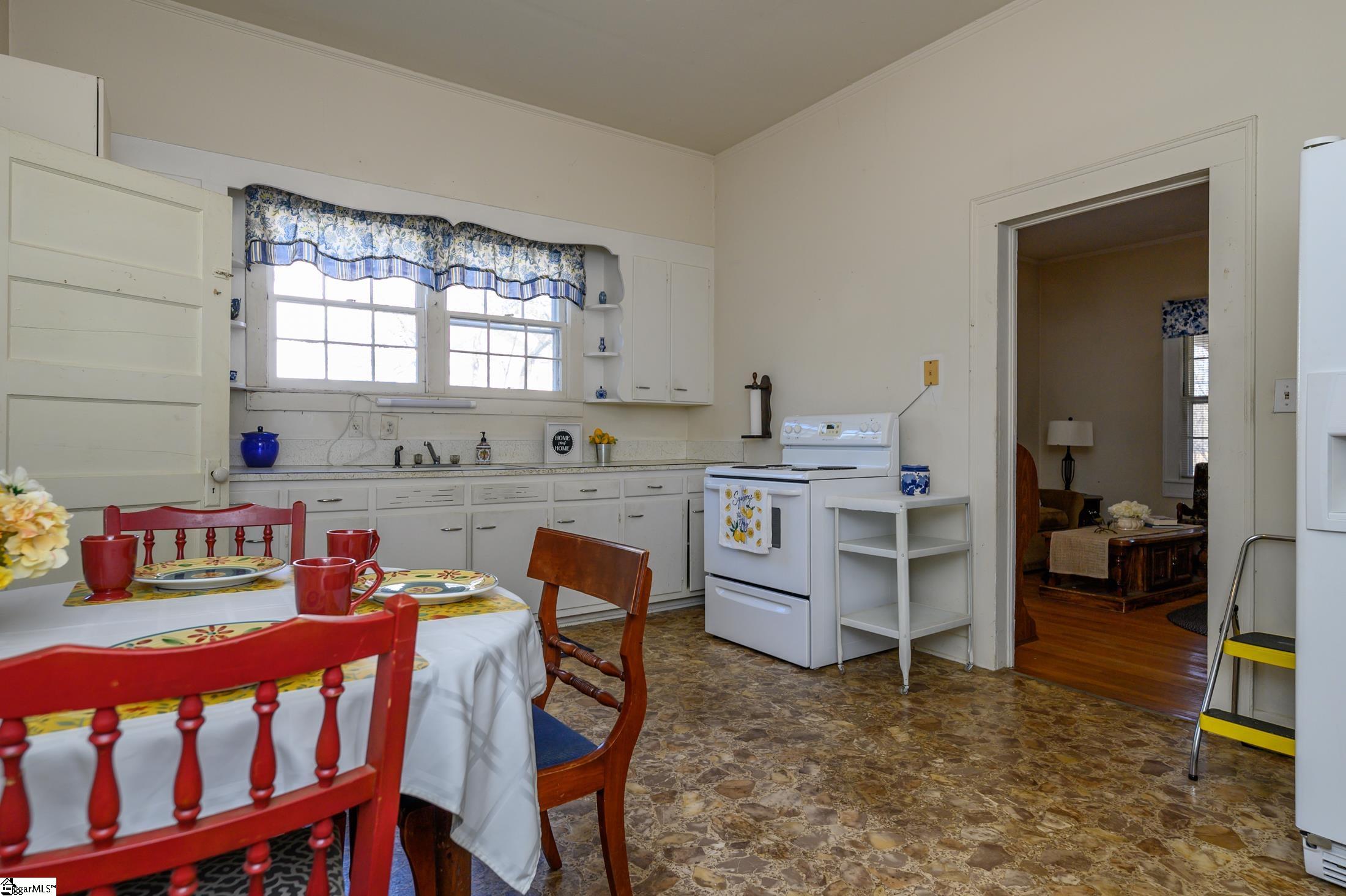 6 27th Street Greer, SC 29651 - Photo 10 of 17 Gallery Image 10