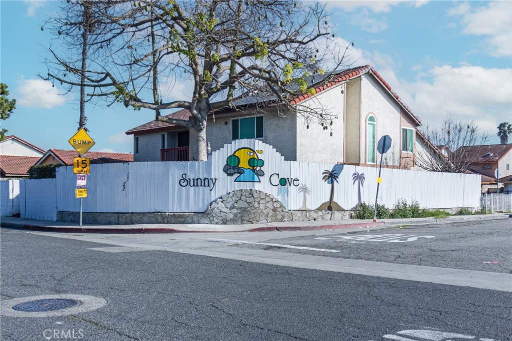 623 West Indigo Street Compton, CA 90220 - Photo 3 of 7 Community Name