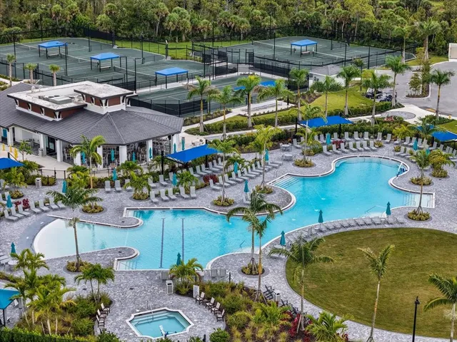 $2,200 | 12320 Wellen Golf Street, Unit 402, Venice, FL 34293