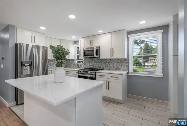 $2,600 | 47 Ekings Avenue, Unit 2, Hawthorne, NJ 07506