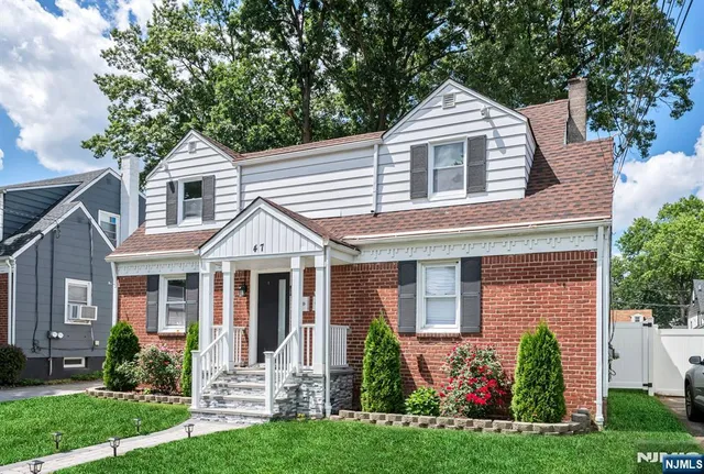 $2,600 | 47 Ekings Avenue, Unit 2, Hawthorne, NJ 07506