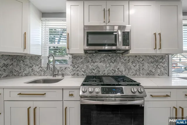 $2,600 | 47 Ekings Avenue, Unit 2, Hawthorne, NJ 07506