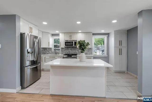 $2,600 | 47 Ekings Avenue, Unit 2, Hawthorne, NJ 07506