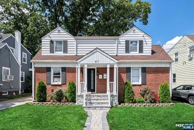 $2,600 | 47 Ekings Avenue, Unit 2, Hawthorne, NJ 07506