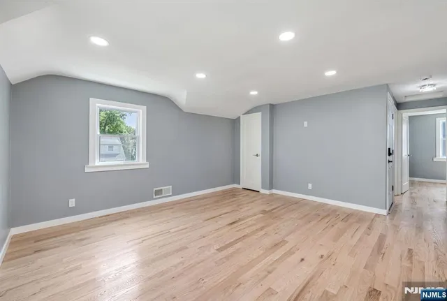 $2,600 | 47 Ekings Avenue, Unit 2, Hawthorne, NJ 07506