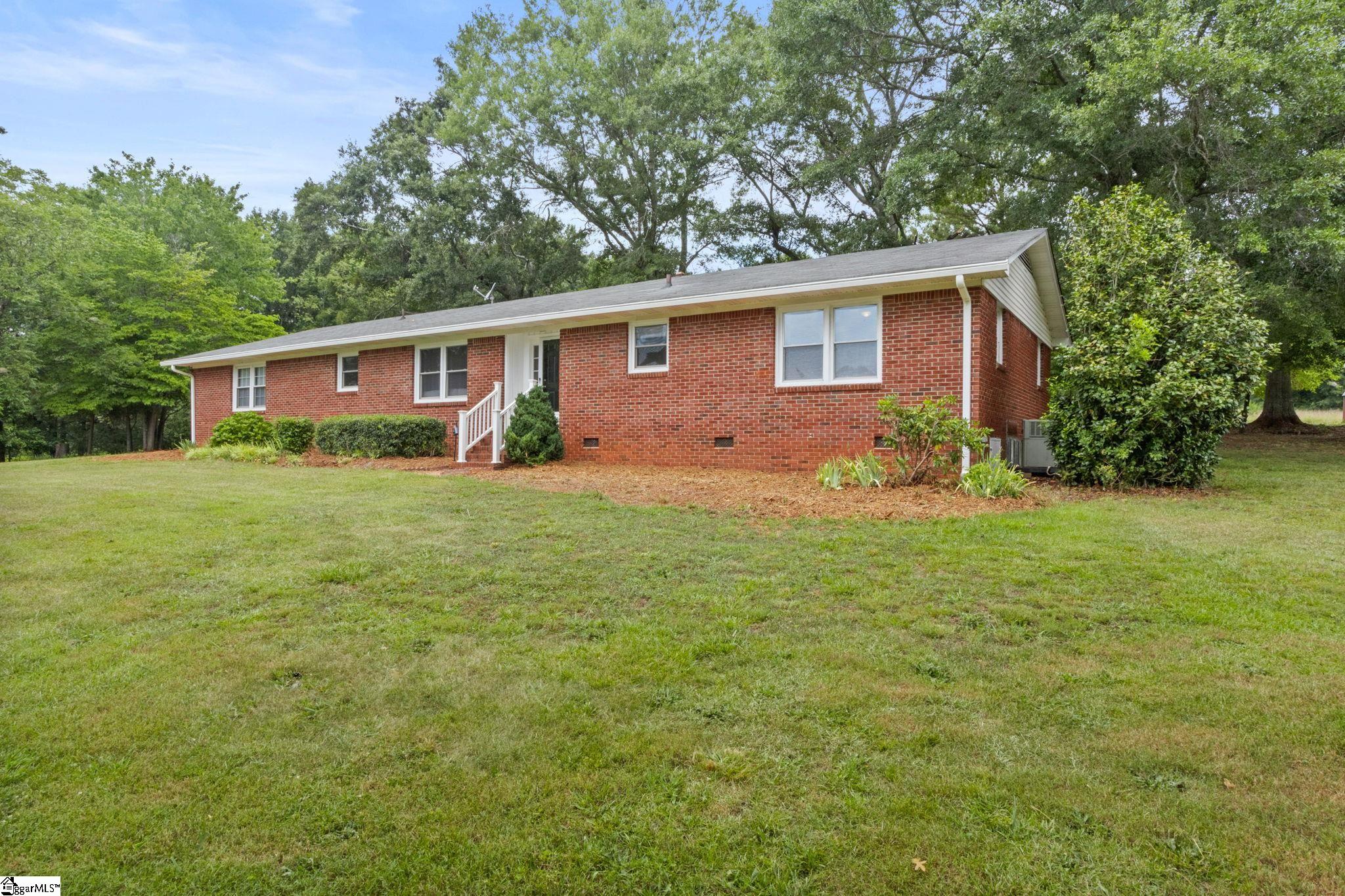 765 Hannon Road Inman, SC 29349 - Photo 3 of 45