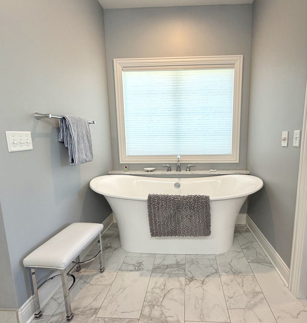 400 Constitution Boulevard Monticello, IL 61856 - Photo 33 of 58 a view of a bathtub in a bathroom