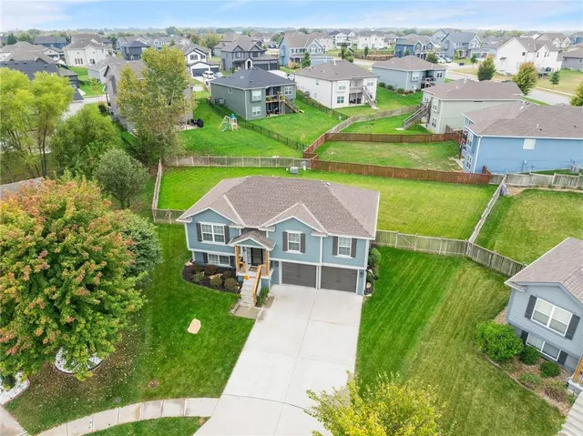 $405,000 | 24969 West 148th Street, Olathe, KS 66061