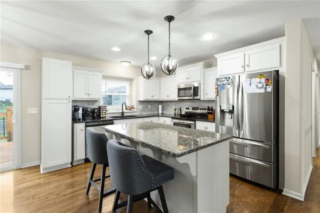 $405,000 | 24969 West 148th Street, Olathe, KS 66061