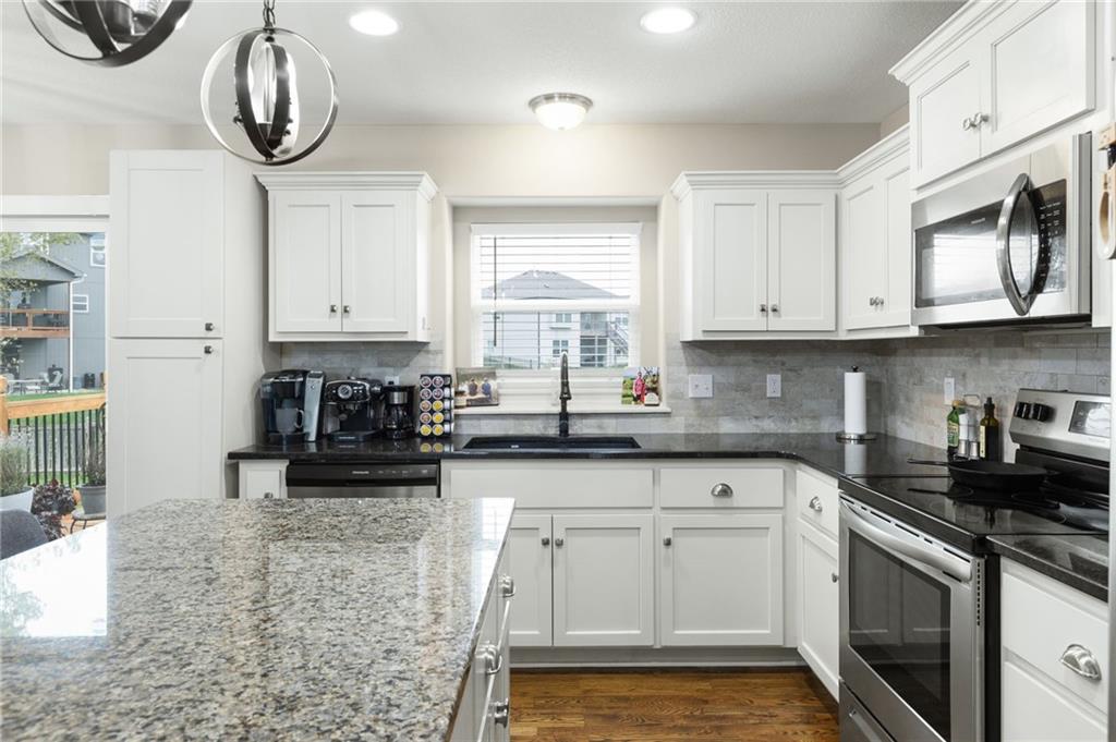 24969 West 148th Street Olathe, KS 66061 - Photo 10 of 46