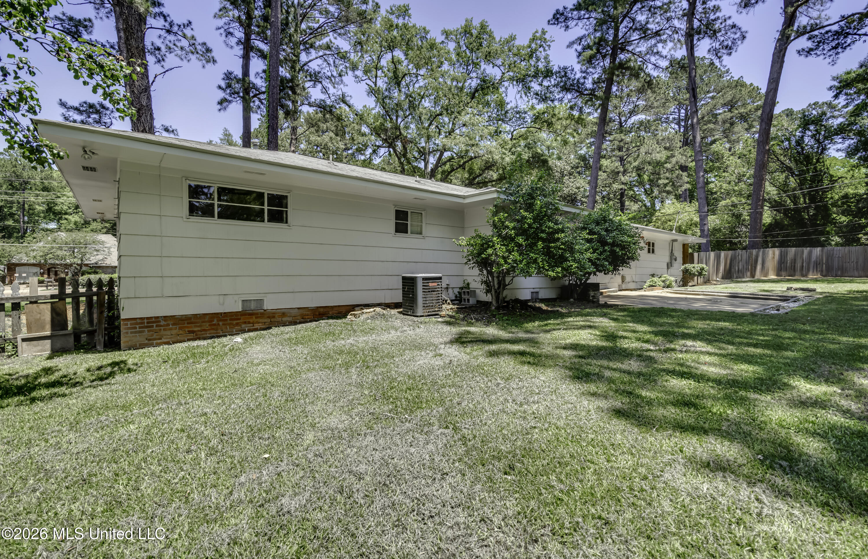 2051 Meadowbrook Road Jackson, MS 39211 - Photo 46 of 49 2051 Meadowbrook--16