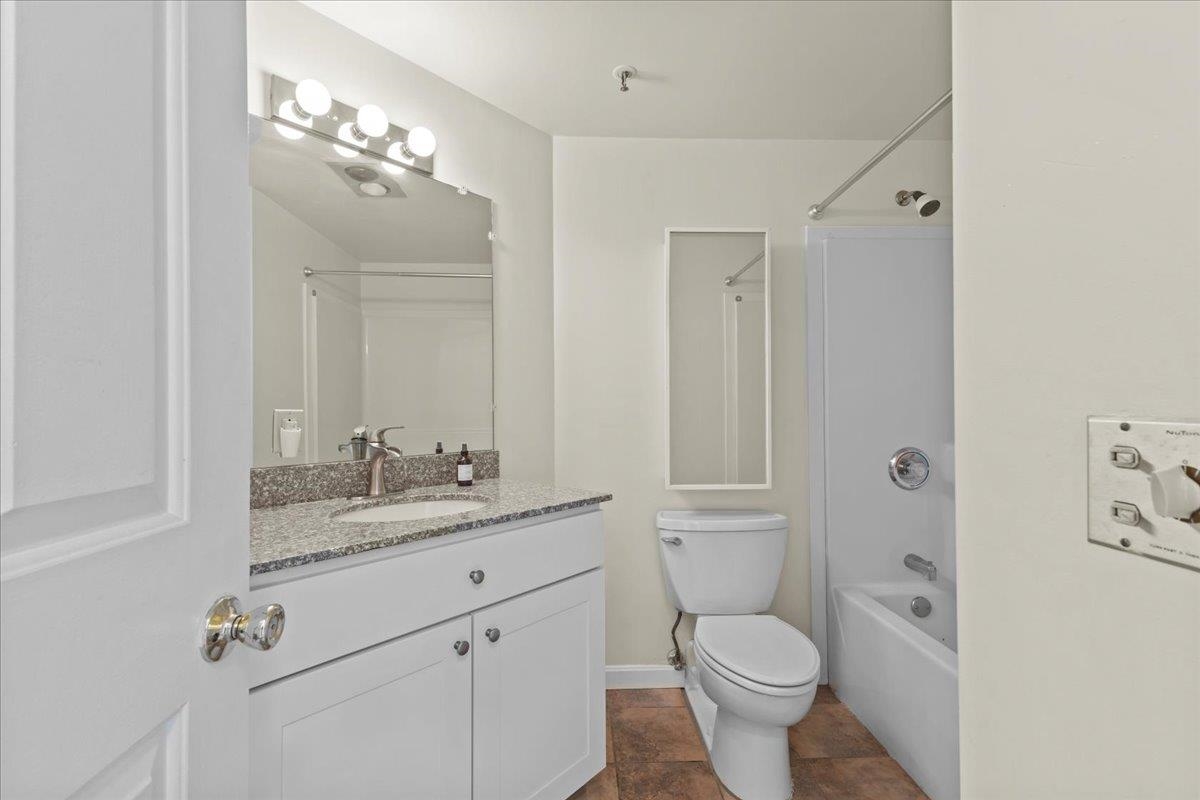 131 Main Street, Unit 302 Burlington, VT 05401 - Photo 22 of 29