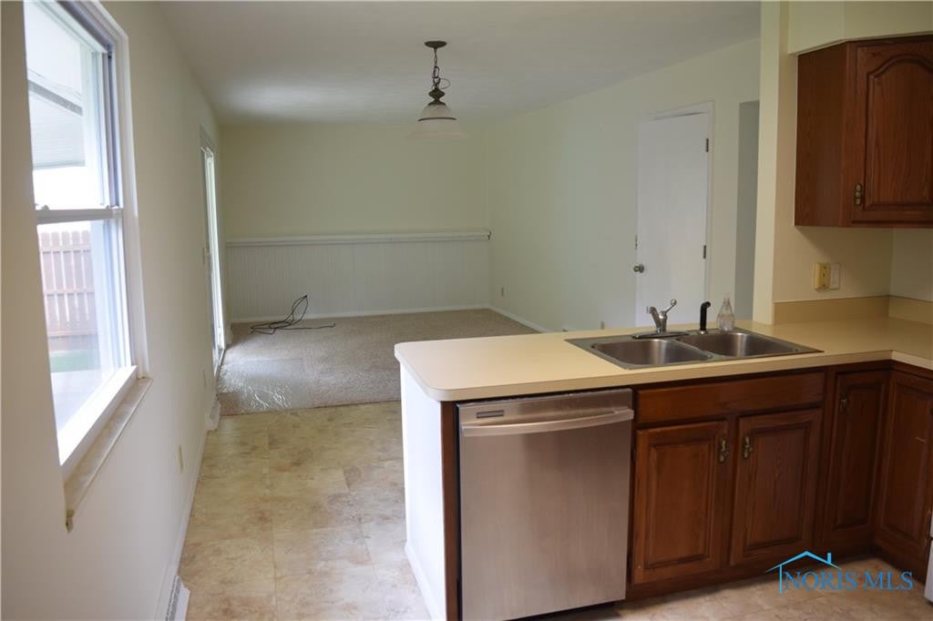 6467 Longfellow Road Sylvania, OH 43560 - Photo 2 of 20 Gallery Image 2