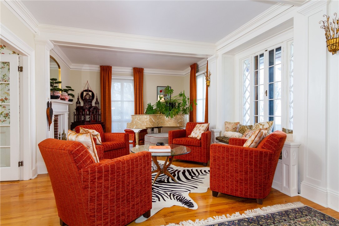 32 Broad Street Warren, RI 02885 - Photo 12 of 45 Formal Living room/Parlor