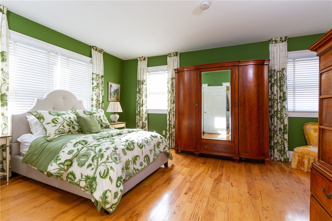 32 Broad Street Warren, RI 02885 - Photo 24 of 45 First floor bedroom suite