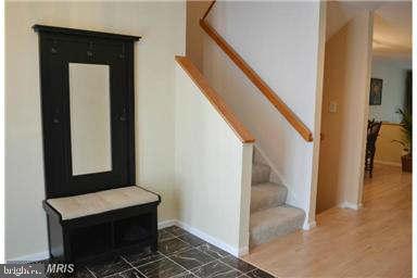 5888 Pimlico Road Baltimore, MD 21209 - Photo 3 of 10 FOYER