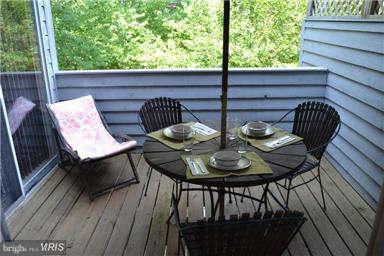 5888 Pimlico Road Baltimore, MD 21209 - Photo 9 of 10 DECK