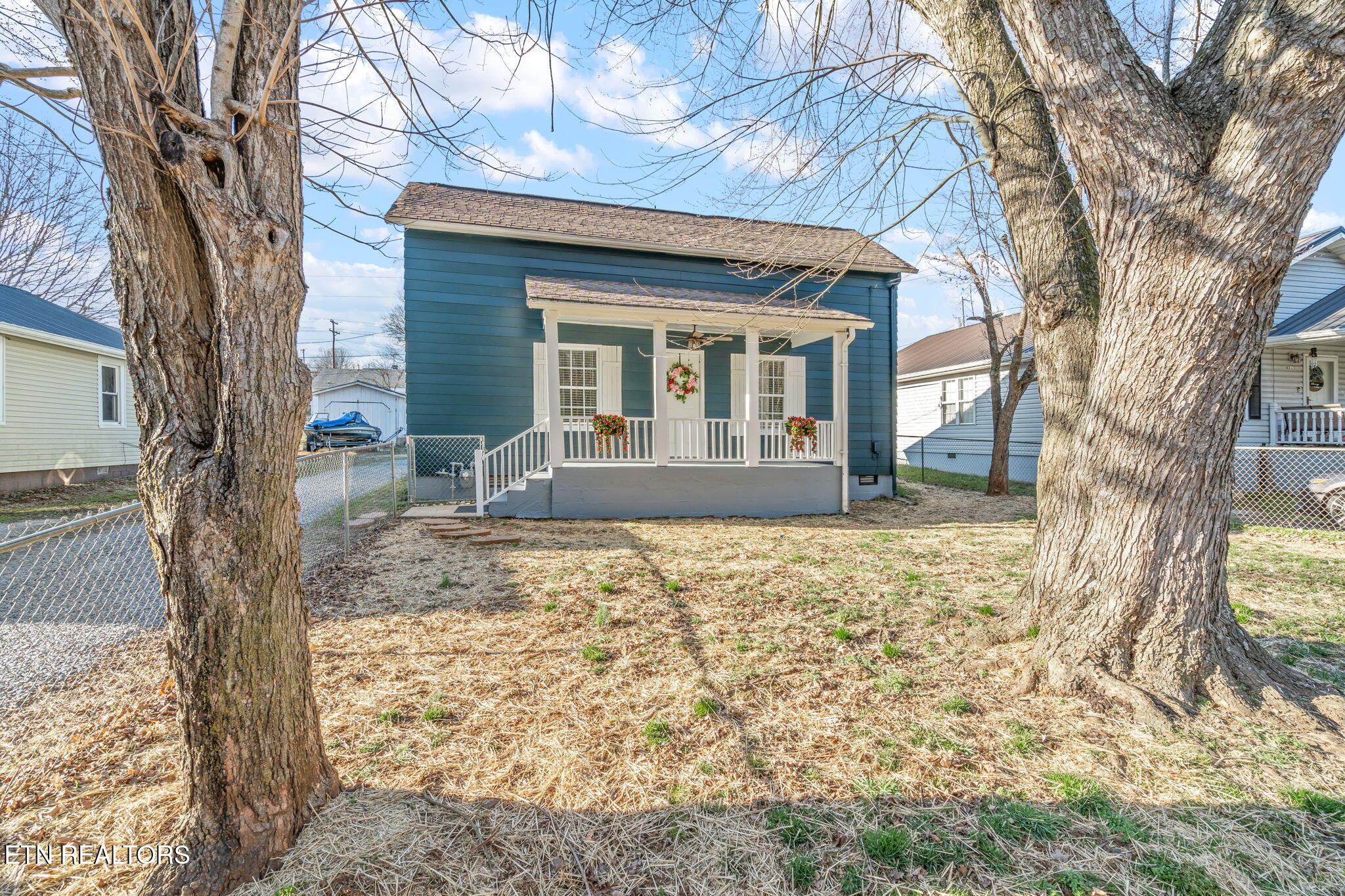 618 Steekee Road Loudon, TN 37774 - Photo 2 of 58 2-web-or-mls-618 Steekee Road-44