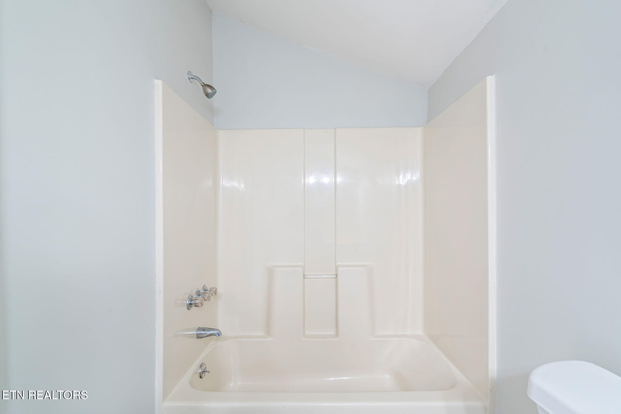 618 Steekee Road Loudon, TN 37774 - Photo 25 of 58 25-web-or-mls-618 Steekee Road-14