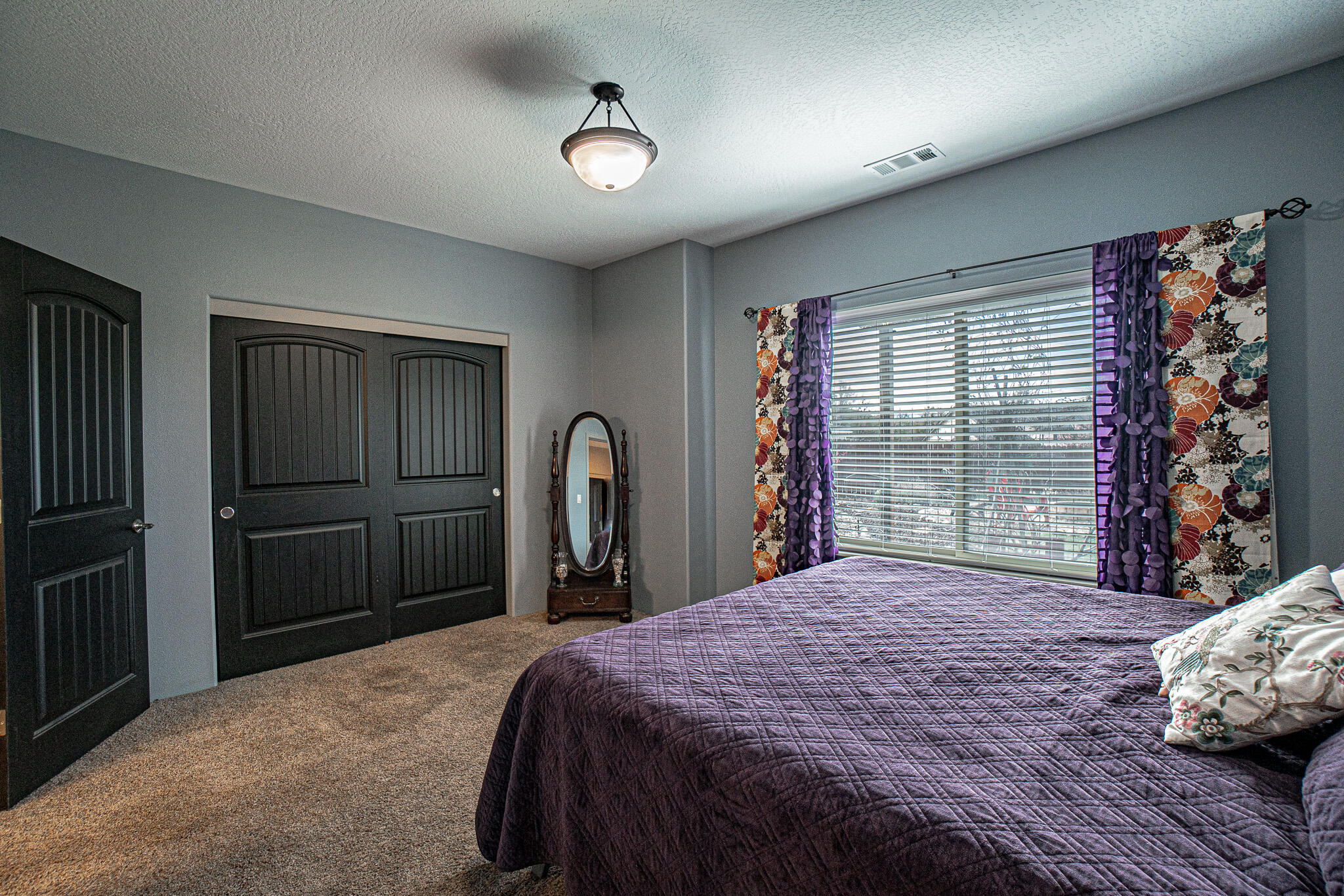 1050 Azure Way Eagle Point, OR 97524 - Photo 15 of 39