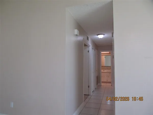 $2,050 | 2600 London Bridge Court, Orlando, FL 32837