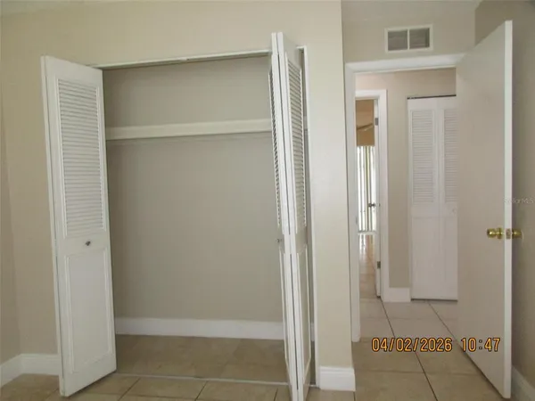 $2,050 | 2600 London Bridge Court, Orlando, FL 32837