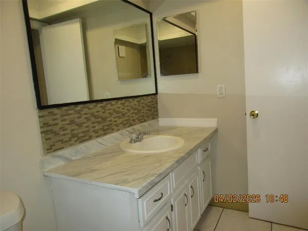 $2,050 | 2600 London Bridge Court, Orlando, FL 32837