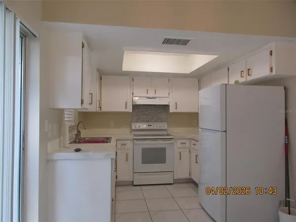 $2,050 | 2600 London Bridge Court, Orlando, FL 32837