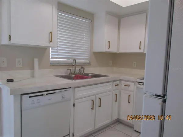 $2,050 | 2600 London Bridge Court, Orlando, FL 32837