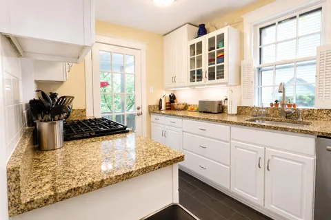 $1,195,000 | 15 East Walnut Street, Alexandria, VA 22301