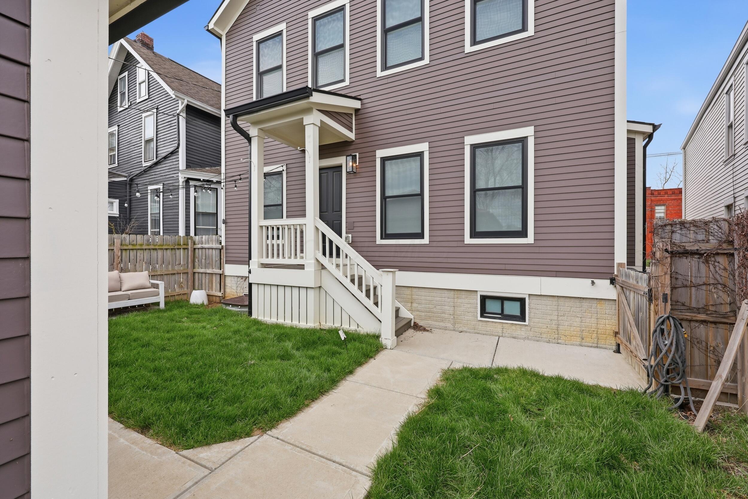 1102 Summit Street Columbus, OH 43201 - Photo 32 of 44 32_072a9647