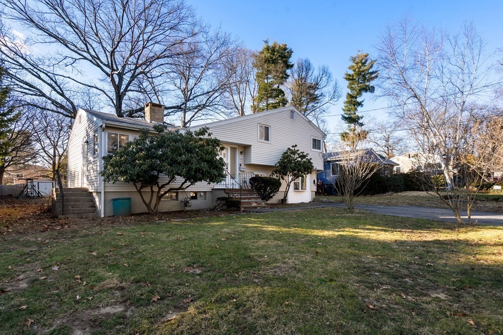 14 Woodward Road Framingham, MA 01701 - Photo 4 of 33 Gallery Image 4