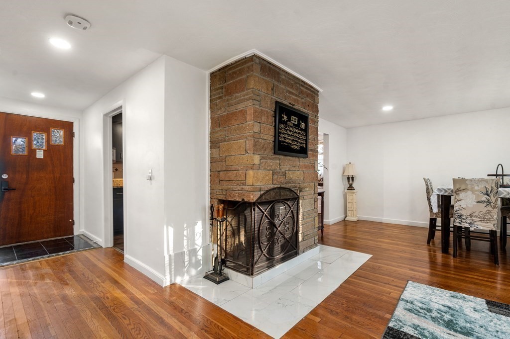 14 Woodward Road Framingham, MA 01701 - Photo 6 of 33 Gallery Image 6